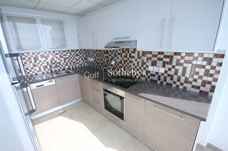 Brand New Corner Plot Five Bedroom Villa Er R 13939