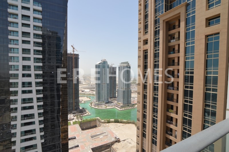 Stunning 1 Bed Plus Study Deluxe Fully Furnished Vacant Now Er R 12749