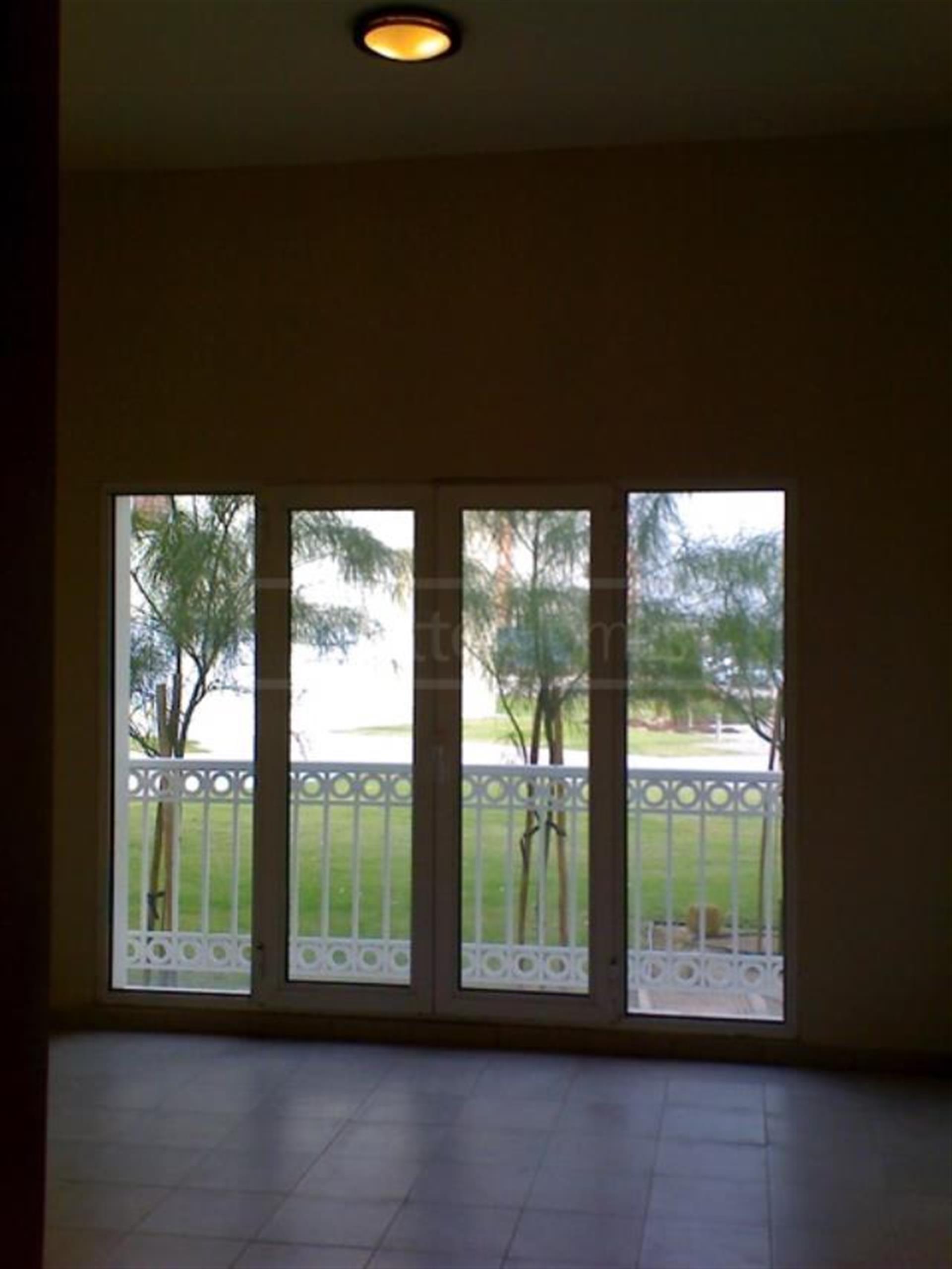 Beautiful Spacious Type U Unit Facing Garden View