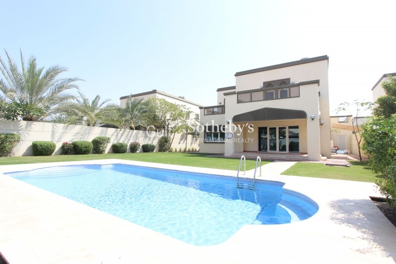 Stunning 4 Bed Inner Circle Townhouse