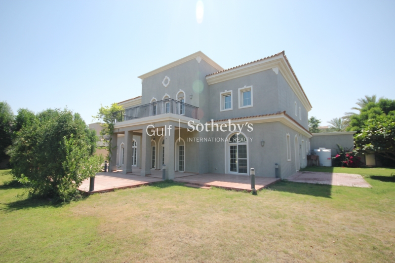 8300 Sqft Plot, Mediterranean Villa In A Quiet Location