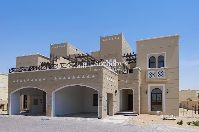 Family Home 4 Bedroom Townhouse In Mudon