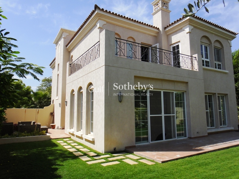 Stunning Four Bedroom Villa In Mirador