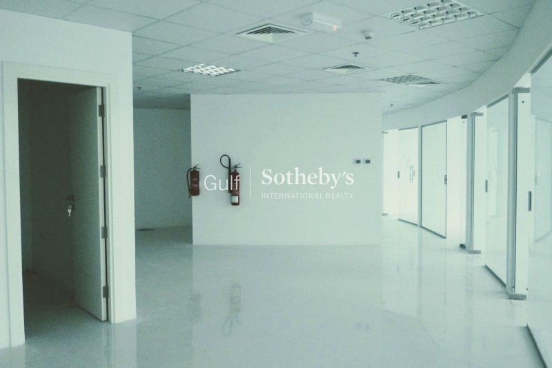 Brand New Beautiful One Bed With Panoramic City Views, Wooden Flooring,high Floor, Difc Er R 10197