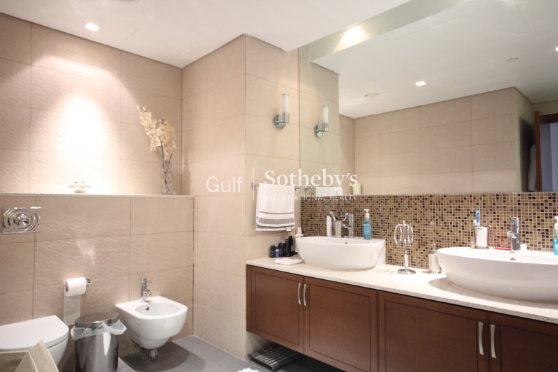 Large 2 Bed, High Floor, Lofts East, Downtown 155,000 Aed Er R 13120