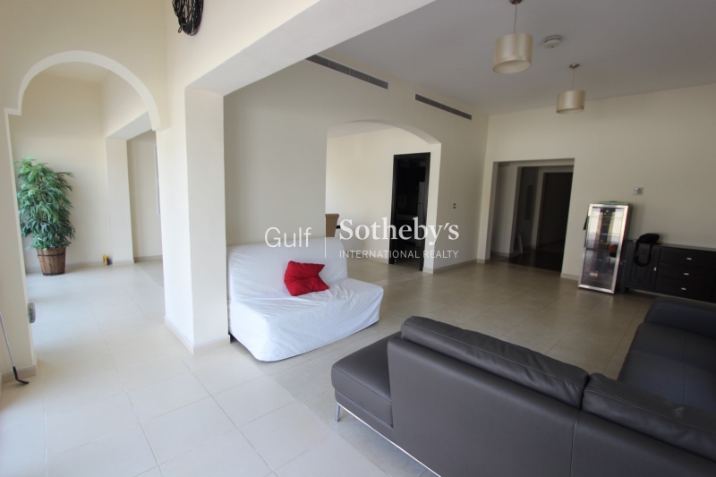 Nice Bedroom Apartment In Blakely-Park Island Er R 12141