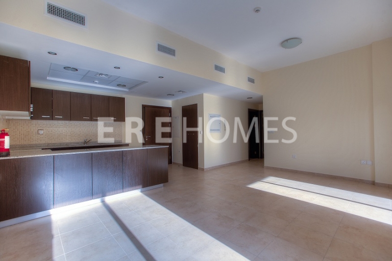 Spacious 2 Bedroom, With Large Terrace, Beauport Tower, Marina Promenade, Available Now Er R 11766