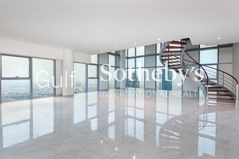 Vacant Tip Of Frond Gallery View Villa