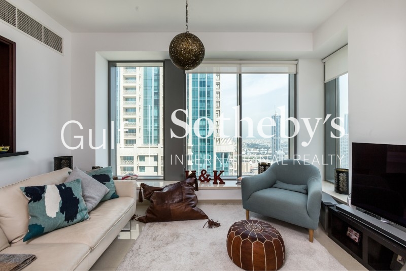 Central Park Tower-Furnished 2br Aparment