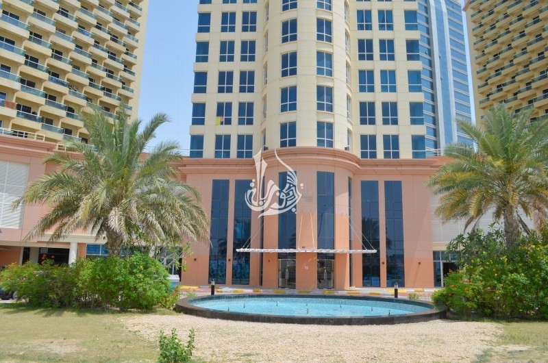 2 Br Apt With Balcony In The Crescent B Impz