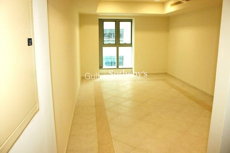 Well Priced 1 Bed In Heart Of Marina