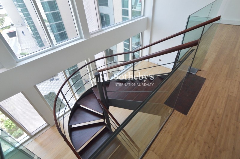 2 Bedroom Apartment, Fully Furnished, Marina Quays West, Chiller Included Er R 14227