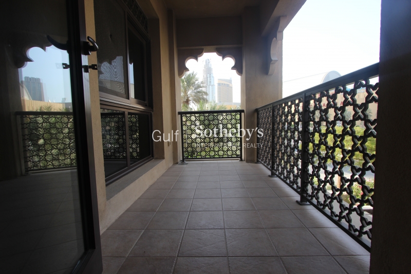 Ready To Move In-3 Bedroom With Balcony
