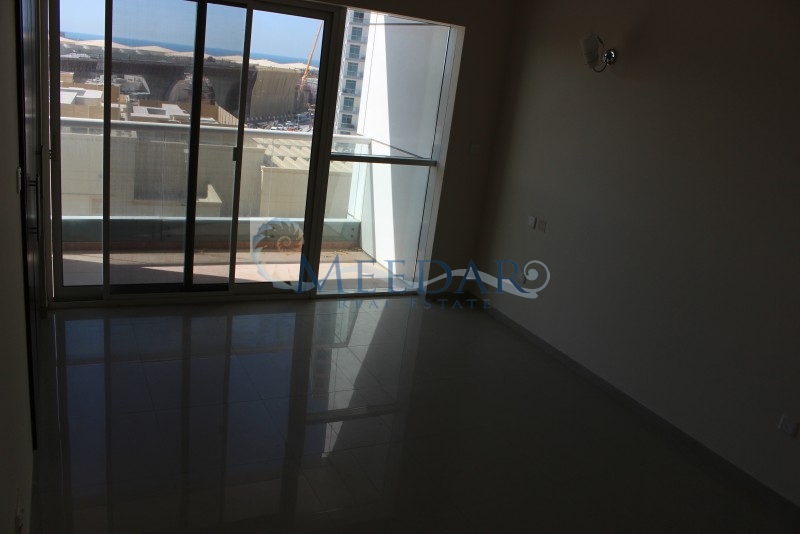 Sea View 2bhk + En-Suite Bathroom, Zen.