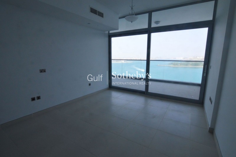 Beautiful Spacious Unit High Floor Vacant