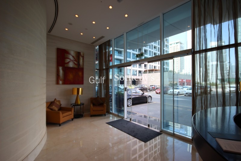 Unfurnished Panoramic Full Lake And Almas View