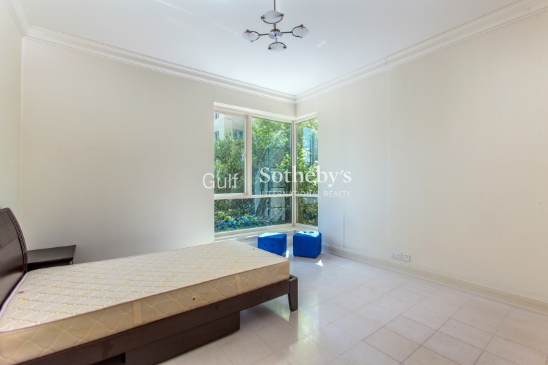 Spacious 3 Bedroom With Sea View, Murjan