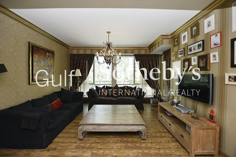 Fully Refurbished 2 Bedroom With Full Marina View