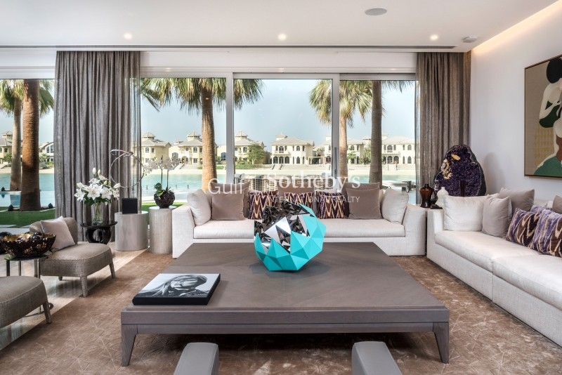 Fully Upgraded Contemporary Signature Villa