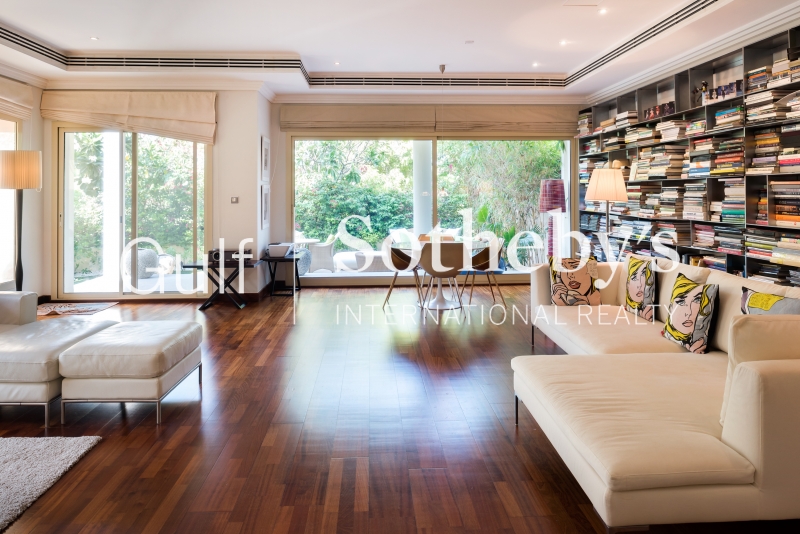 Upgraded 5 Bedroom Terra Nova With Amazing Pool And Gym. Available Now Er R 9691