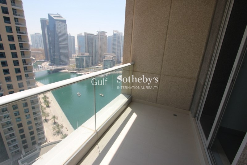 Marina And Sea View Emaar Apartment