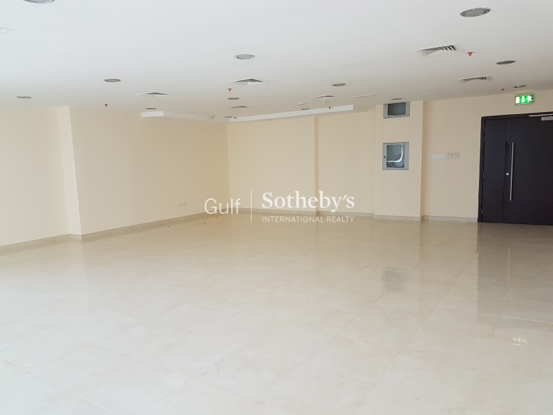 Spacious Unfurnished 1 Bedroom Apartment Available For Immediate Rent Er R 12945
