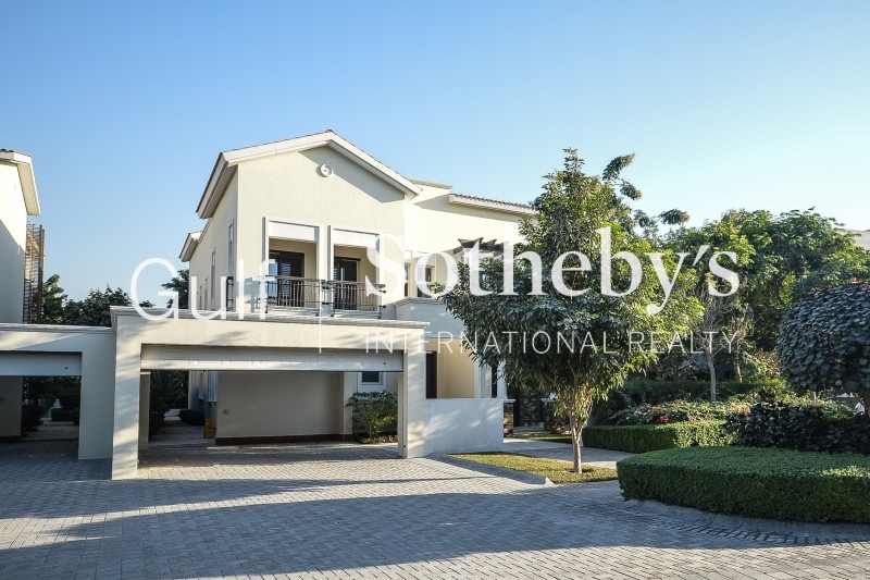 Multiple Cheques Open Plan Kitchen Sliding Bedroom Doors Burj Khalifa View Er R 4601