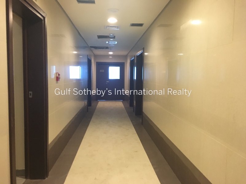 Glass Partitioned Office In Business Bay 
