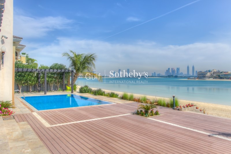 Gallery View Tip Signature Villa Vacant 