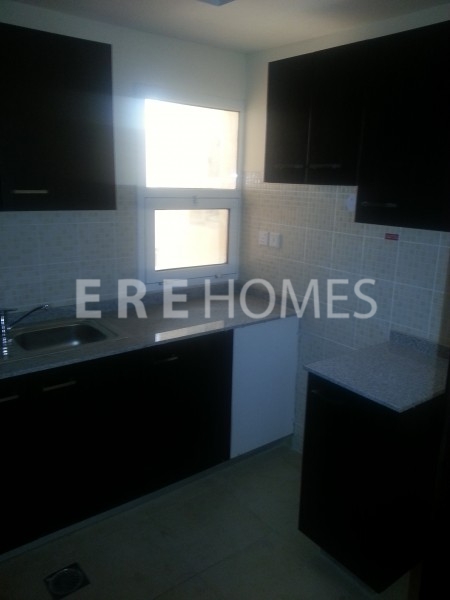 Largest 1 Bed, Closed Kitchen, Great Location, En-Suite Bathroom, Available Now! 830k Al Thamam Er S 5184