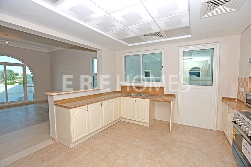 Fabulous Garden Style Apartment With Impressive Marina Views, Vacant And High Floor In Dubai Marina. Er S 5259