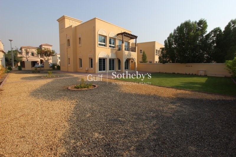 Cozy 2 Bedroom Villa Vacant By October 