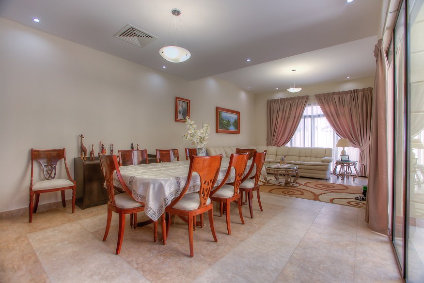 Stylish Regional Villa Available Jan 17