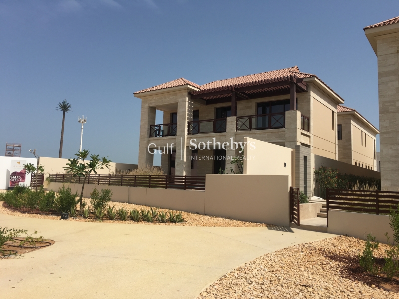 Incomparable And Serene Beach Villa