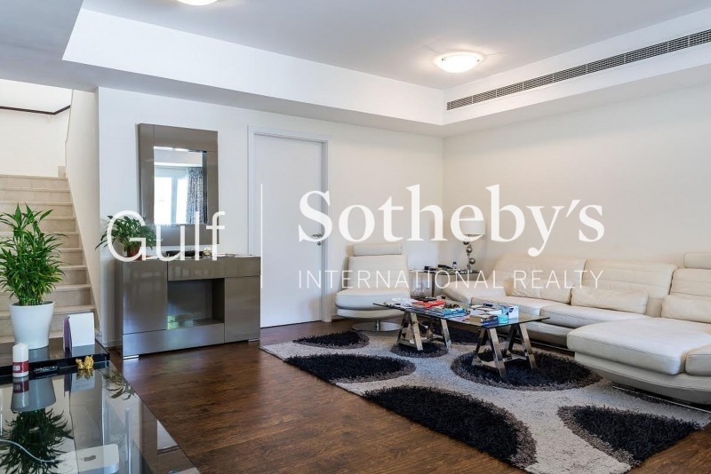 Upper Plaza Apt. With 2 Balconies, Sadaf, Jbr, Unfurnished And Spacious Apt. Er R 13221