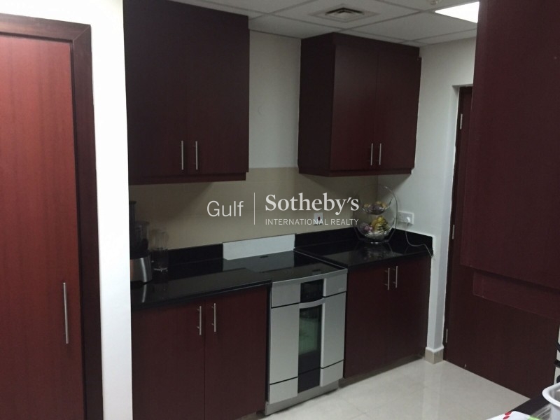 Semi Fitted Office In Dubai In Internet City