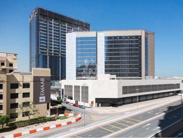 Office for Sale in Great Location in Onyx Tower 2