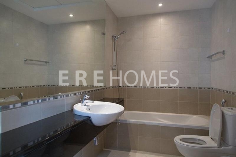 Stunning 3 Bedroom, Partial Sea View, Trident Grand Residence, Dubai Marina, Available Now Er R 10337