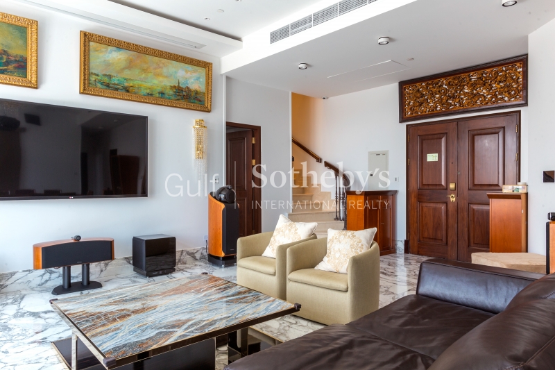 Elegantly Furnished, Lake View, Low Floor