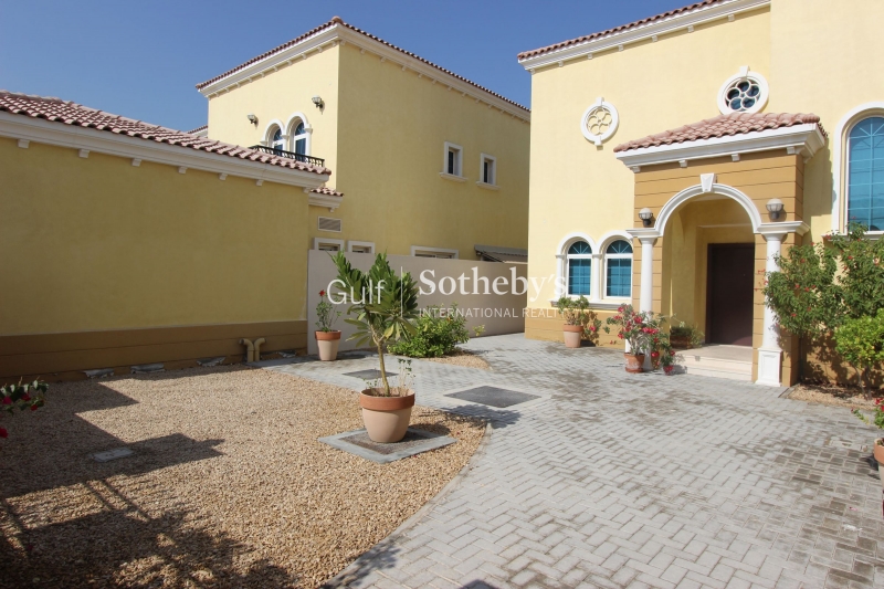 Jumeirah Park Legacy Small Near School 