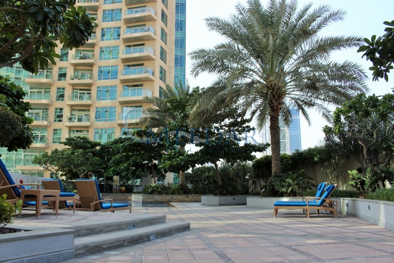 Furnished 2 Br In Loft East High Floor, Downtown