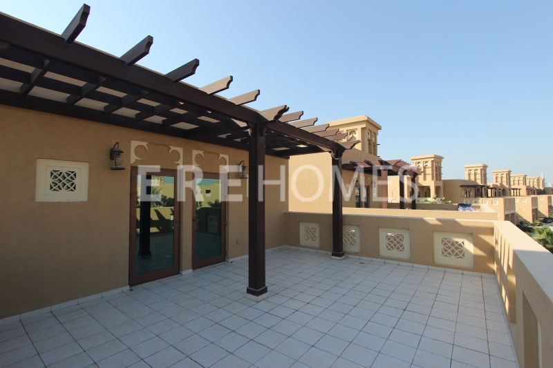 Well Furnished, Excellent Layout 2 Bed, Burj Khalifa 320,000 Er R 11402