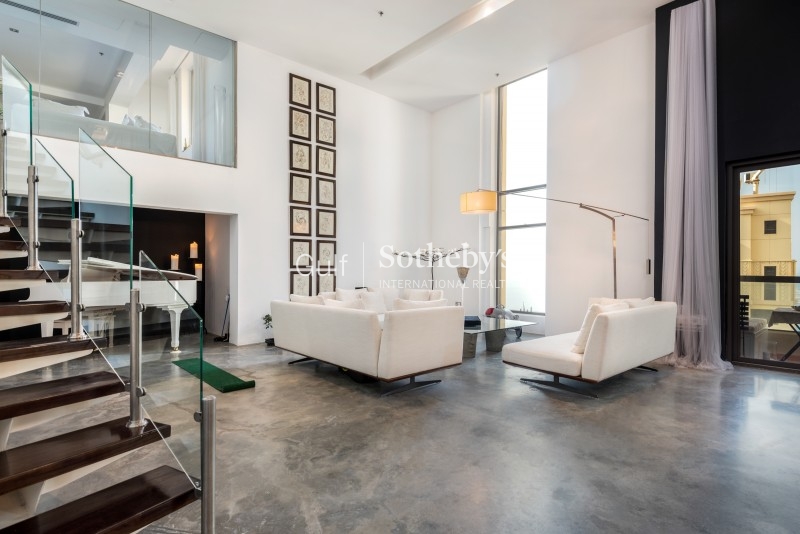 Stunning Upgraded Loft Apartment Sadaf 1