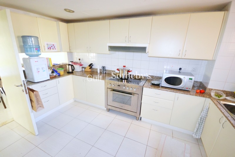 Unfurnished 3 Bed B Type On A High Floor, Marina Residences Er R 14368