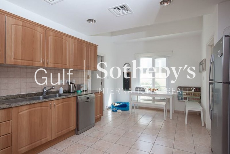 Furnished 2 Bed With Large Terrace In Grandeur 
